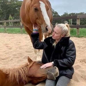 Meet your Posher, Kara